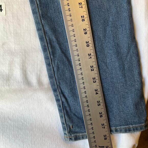 Gloria Vanderbilt Women Amanda Jeans size 8 MissyShort Blue MidRise Stretch Slim - Picture 3 of 11